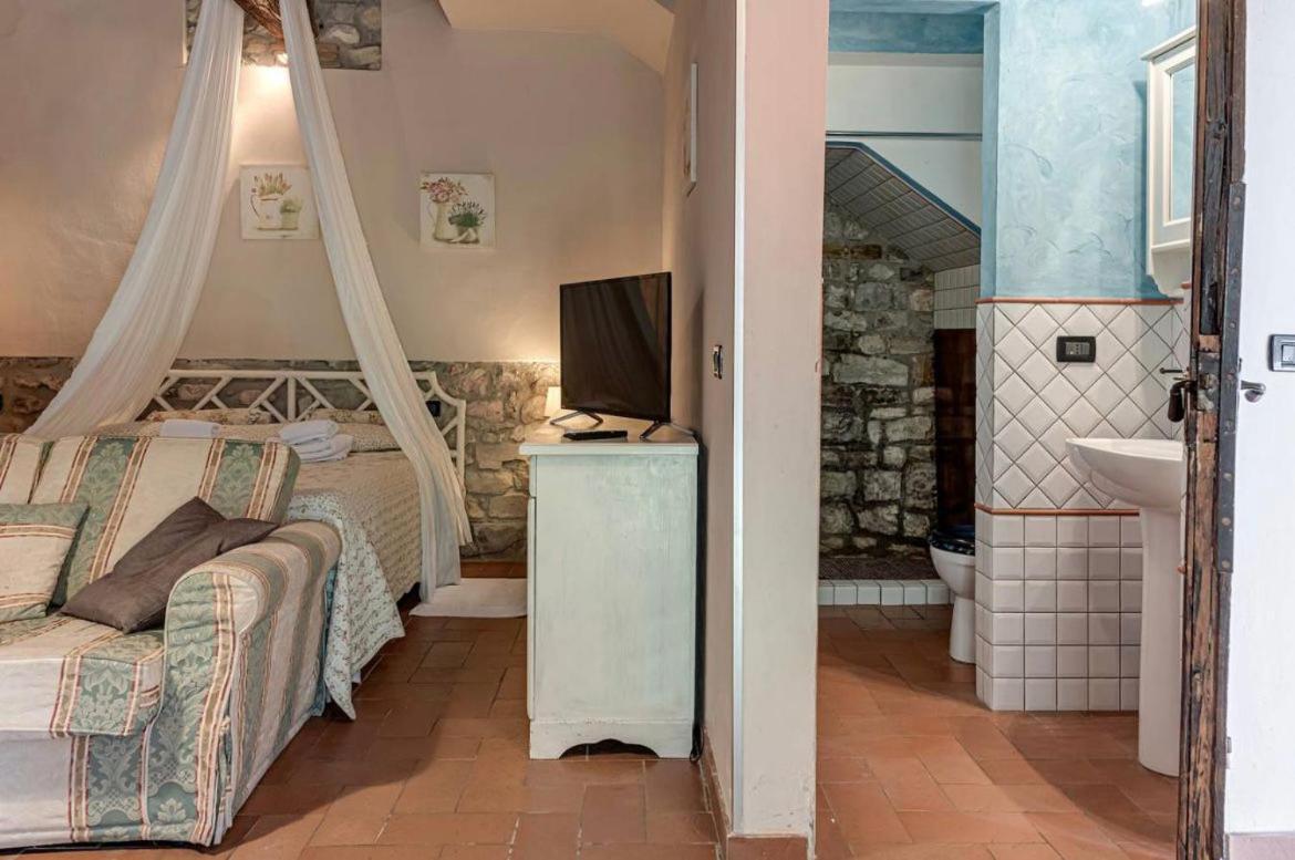 Country Resort Il Frassine Риньяно-суль-Арно Экстерьер фото